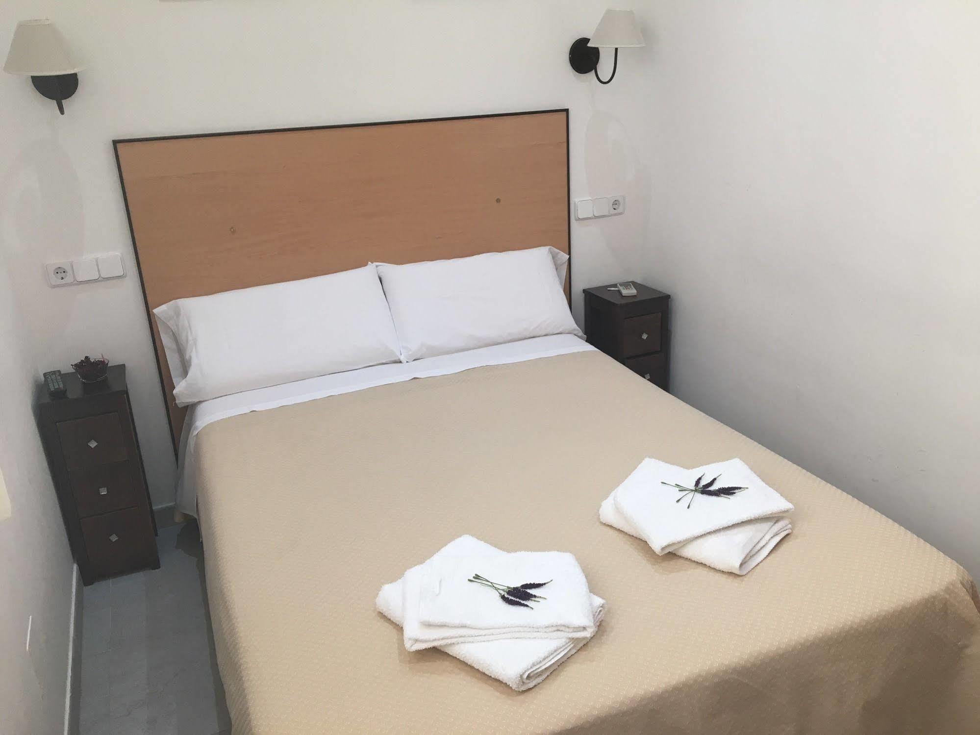 Hostal R. Lido Μαδρίτη Εξωτερικό φωτογραφία